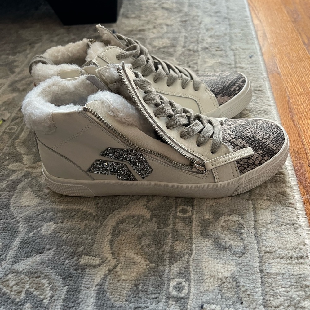 NWOT Dolce Vita Sneakers